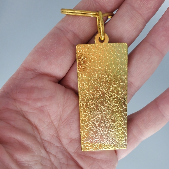 Canadian Flag Metal Keychain - Picture 2 of 3